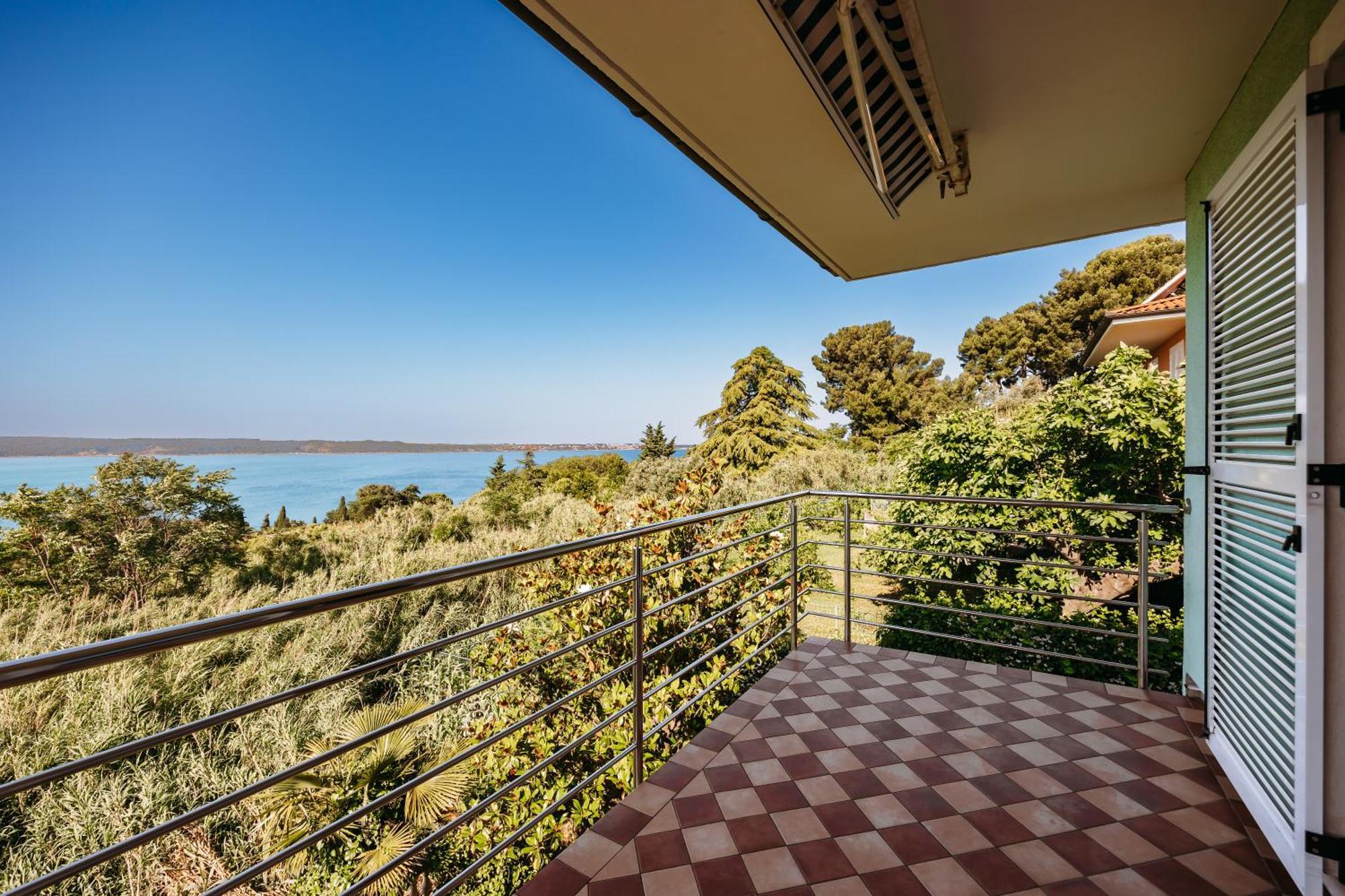 Old Road Rooms And Apartments With Pool Portorož Buitenkant foto